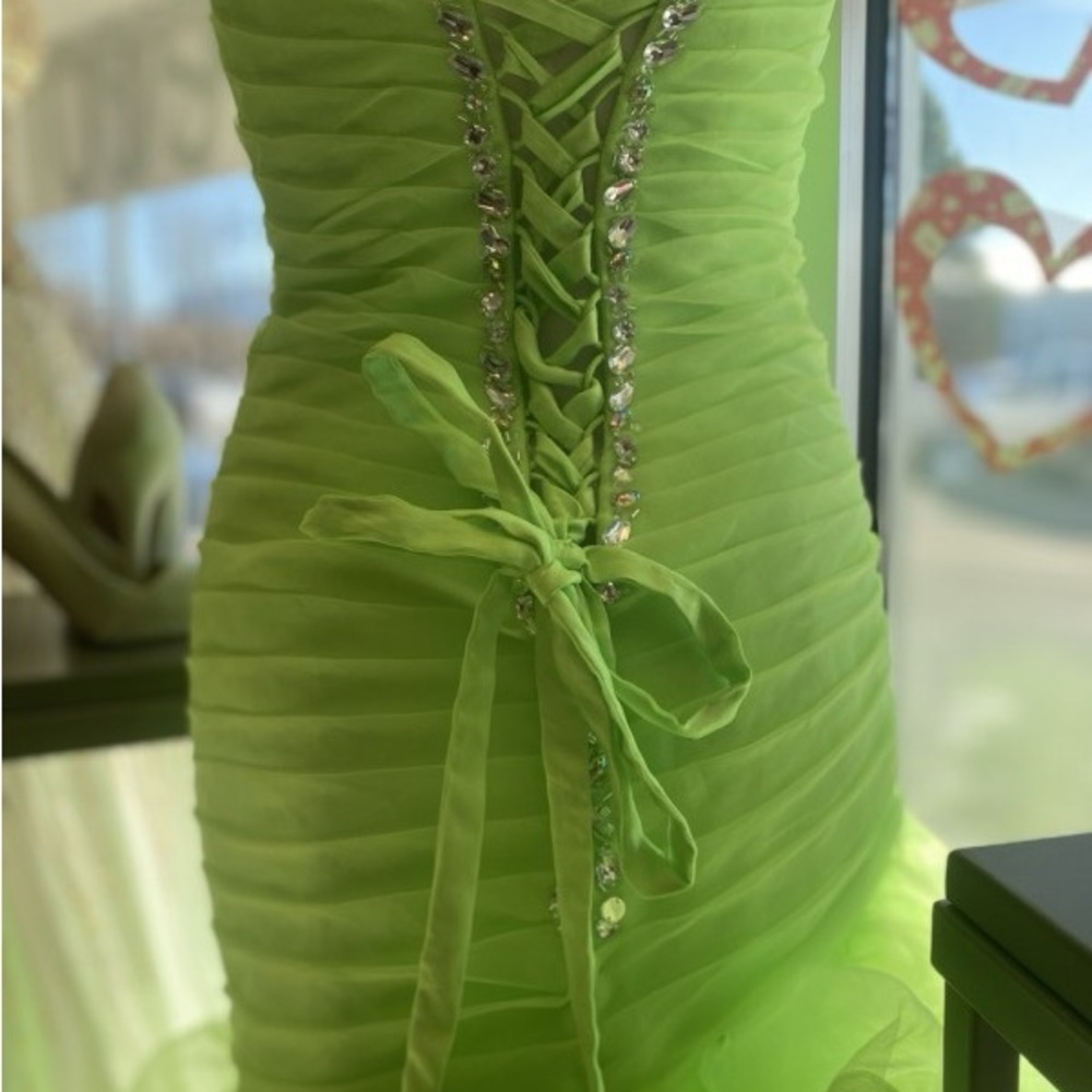 Green Ruffled Mermaid Evening Dress - Picture 5 of 8